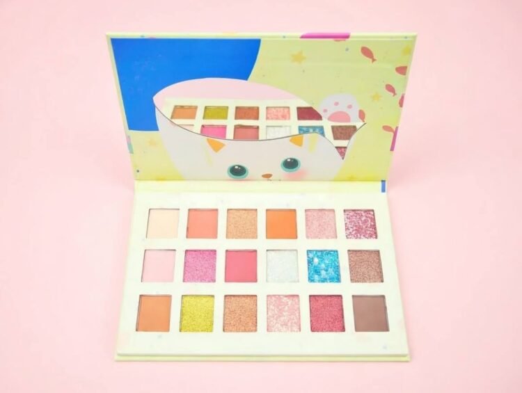 daisy dear candy cat eyeshadow palette